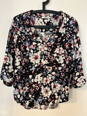 mandee Women’s Black Floral V-Neck Blouse with Ivory & Red Accents Size L